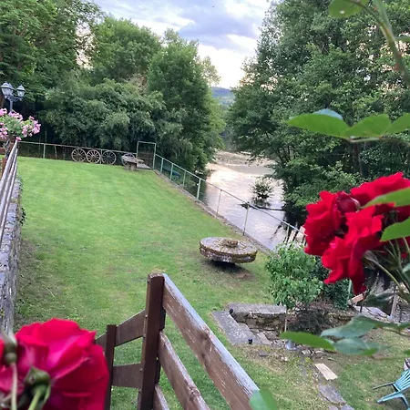 River & * Saint-Ilpize