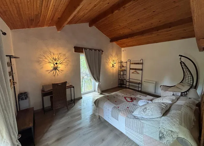 River & Saint-Ilpize